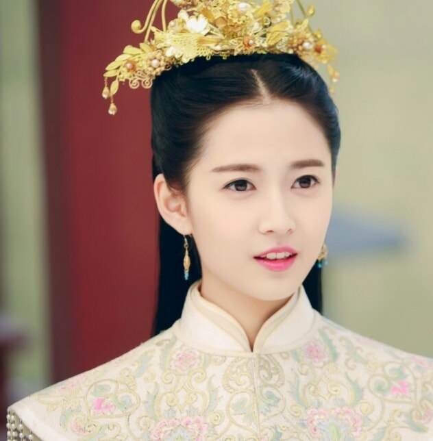http://www.newswatch247.com/pics/star/pic/b0c8d4171de822f9557fab50a4e01288.jpg