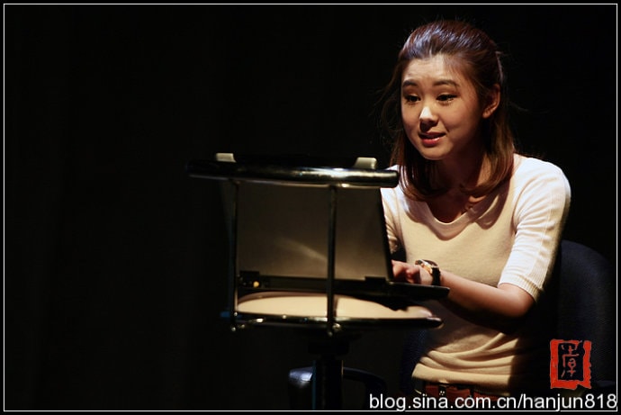 http://www.newswatch247.com/pics/star/pic/b13f335adfa303defcd74fbb81baba4e.jpg