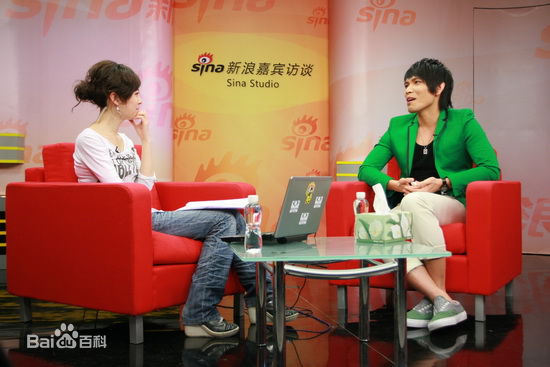 http://www.newswatch247.com/pics/star/pic/b17d6da83bc66d23cdafc6be672fd656.jpg