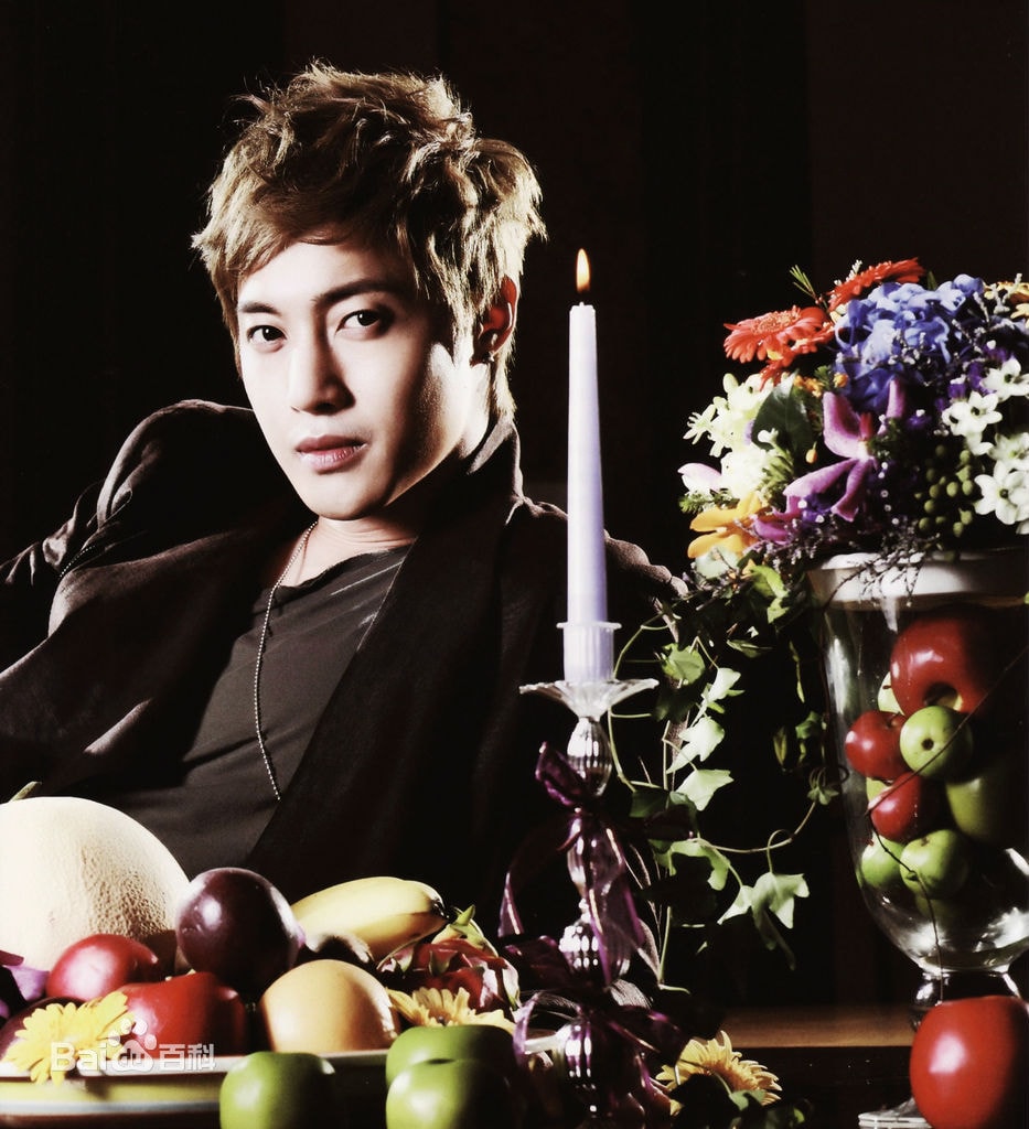 http://www.newswatch247.com/pics/star/pic/b1fd340ead6b04ad7e5e34b7e2bc5443.jpg