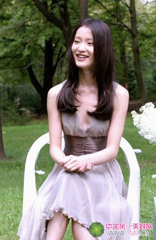 http://www.newswatch247.com/pics/star/pic/b39275716a13e7787b2b1d8e22243baa.jpg
