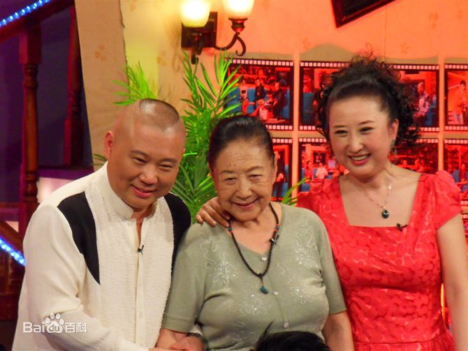 http://www.newswatch247.com/pics/star/pic/b4a3e303ed59467f04704e1aa8810f8b.jpg