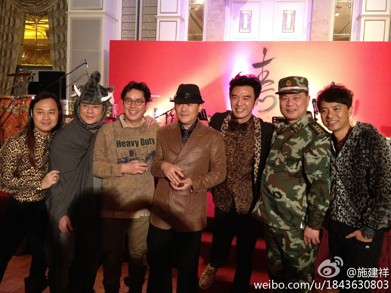 http://www.newswatch247.com/pics/star/pic/b51dd891f0eede3621a9addd5c72af39.jpg