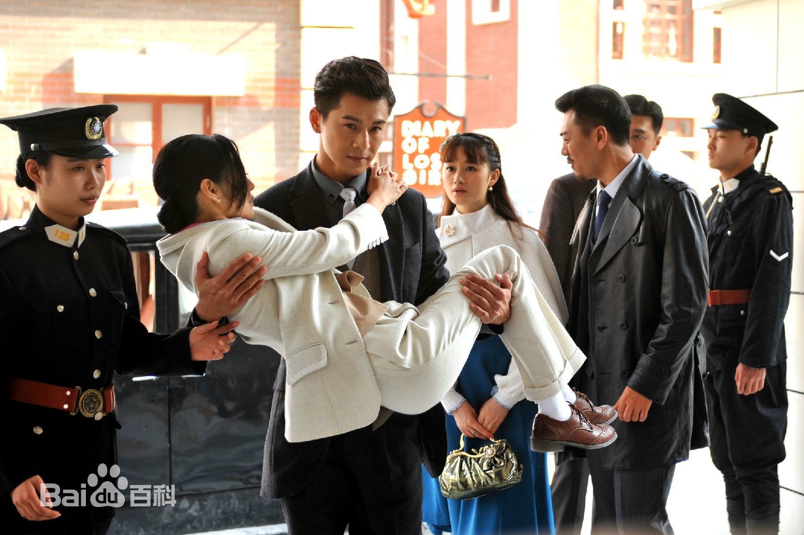 http://www.newswatch247.com/pics/star/pic/b541ff9f22050fb0edec35b8461ae270.jpg