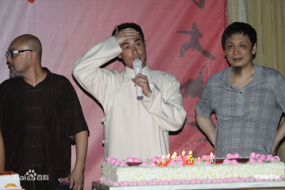 http://www.newswatch247.com/pics/star/pic/b56f167d0a040391aebfa32885c10070.jpg