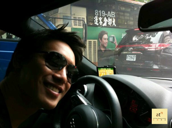 http://www.newswatch247.com/pics/star/pic/b606/c9dc1fecff53643c07f1c031ea6e.jpg