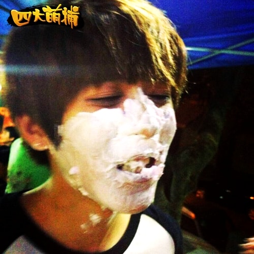 http://www.newswatch247.com/pics/star/pic/b681/17bf36bfd2cd61a23a87e25b50b0.jpg