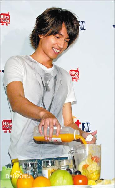 http://www.newswatch247.com/pics/star/pic/b698846fec544da3394331703f5dbed5.jpg