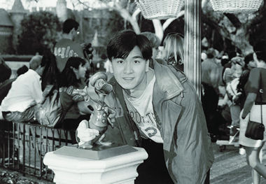 http://www.newswatch247.com/pics/star/pic/b6e4464b832dcffbe55ed06e3f758ca2.jpg
