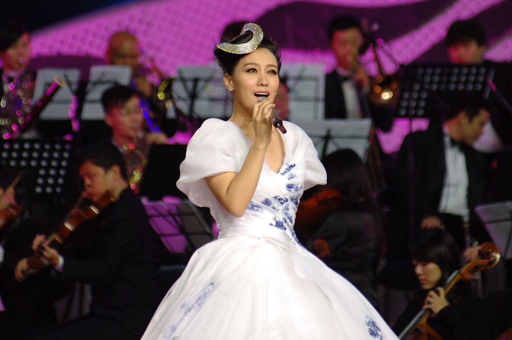 http://www.newswatch247.com/pics/star/pic/b6f9f886049051d2ee6d701c3b5e531b.jpg