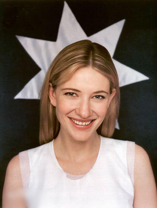 http://www.newswatch247.com/pics/star/pic/b723a6d691597ccbcab8407b9434a88c.jpg