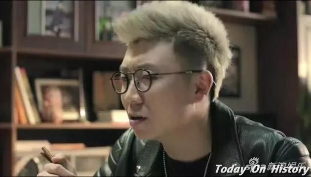 http://www.newswatch247.com/pics/star/pic/b7d6/c2d3ce6dac93fa244032ae42eeb7.jpg