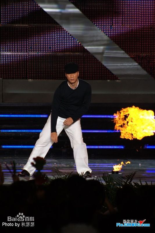 http://www.newswatch247.com/pics/star/pic/b88311b8c2e367a8e913ba802054d707.jpg