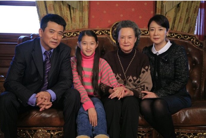 http://www.newswatch247.com/pics/star/pic/b8b8f980ba18c3587a978cad5e5d96cc.jpg