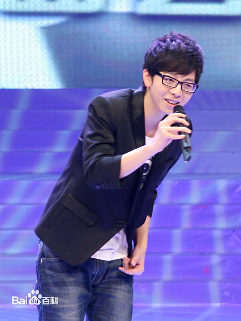 http://www.newswatch247.com/pics/star/pic/b8e83c67fc8bd3cdb1faa9d7eea3e120.jpg