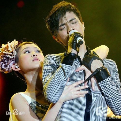 http://www.newswatch247.com/pics/star/pic/b929447ebce0b19e923aede3ca6207e4.jpg