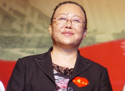 http://www.newswatch247.com/pics/star/pic/b936/c2e9903f6e0c71e1b706cf46157b.jpg