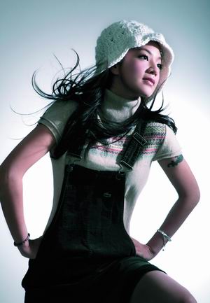 http://www.newswatch247.com/pics/star/pic/badecee766f29e72461c5913a0c72e97.jpg