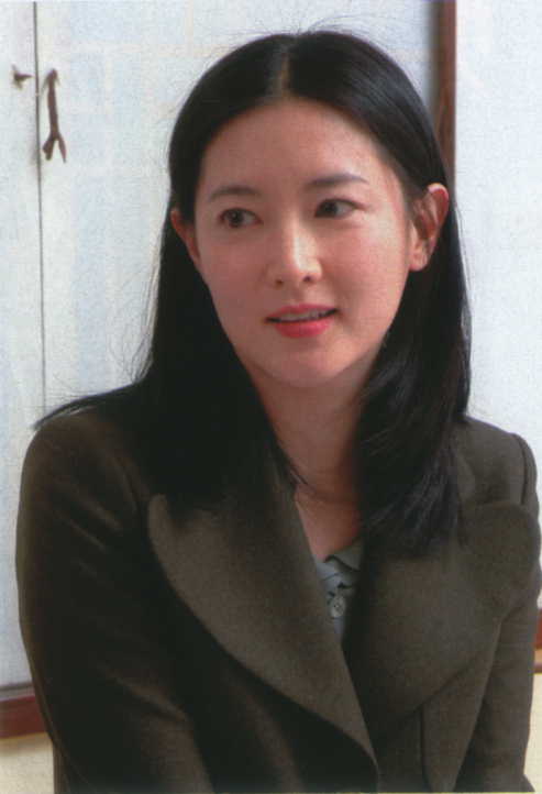 http://www.newswatch247.com/pics/star/pic/bb1f1fe6f7d7bf402f56da55a46a8e77.jpg