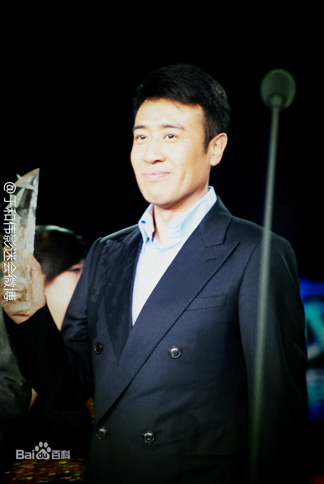 http://www.newswatch247.com/pics/star/pic/bbf3c1d3c3e07b2fa011b3415a9b2600.jpg