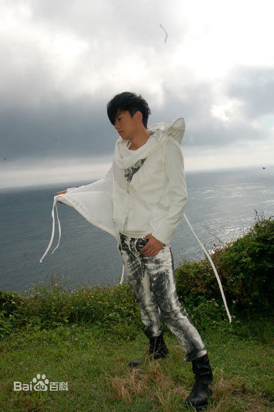 http://www.newswatch247.com/pics/star/pic/bc0891a8d0c16f8d44f03710b7974f87.jpg