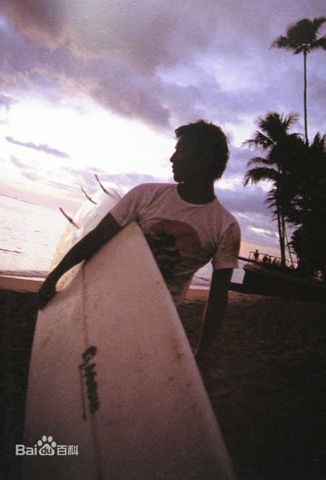 http://www.newswatch247.com/pics/star/pic/bc138bf8329737bff3b5ba08dc268c8f.jpg
