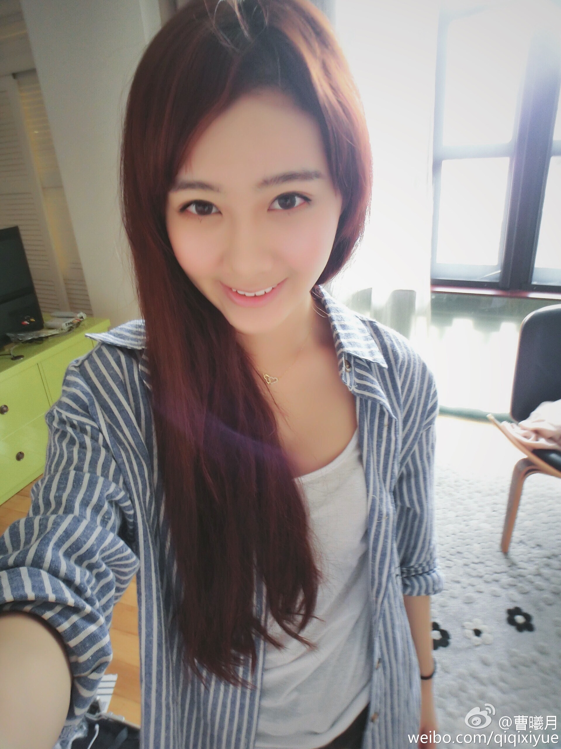 http://www.newswatch247.com/pics/star/pic/bc24/910fb8a3e9166408e0ac923f5b2d.jpg