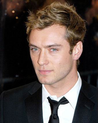 http://www.newswatch247.com/pics/star/pic/bcb8/58b6b6ac35256226a2cac4faebd9.jpg
