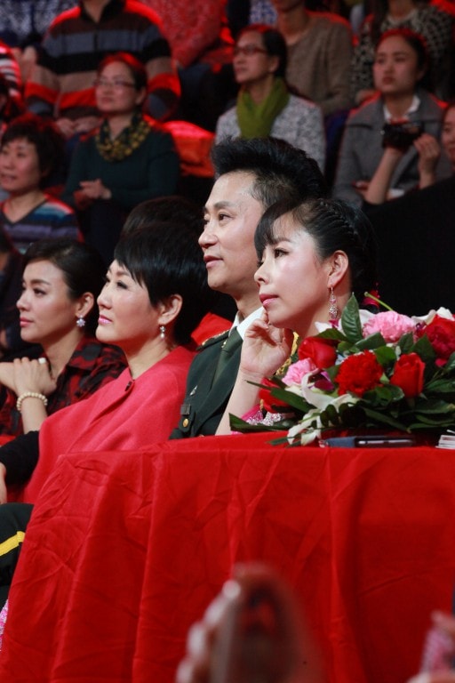 http://www.newswatch247.com/pics/star/pic/bd46/68e513ebb103a4c034a5ba26ef2d.jpg