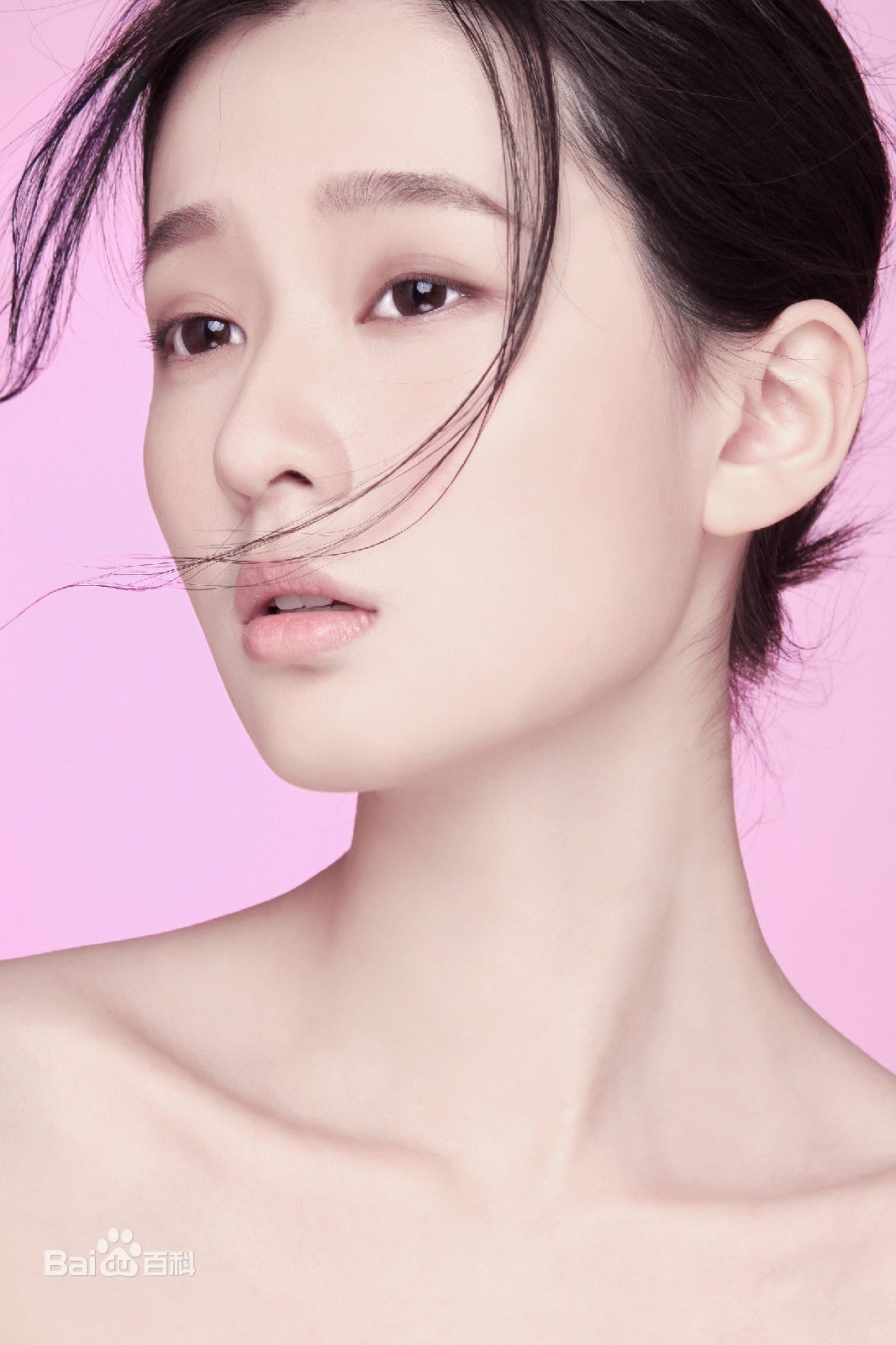 http://www.newswatch247.com/pics/star/pic/be9a8a0c536cbe7f1eb26e49b373fc0b.jpg
