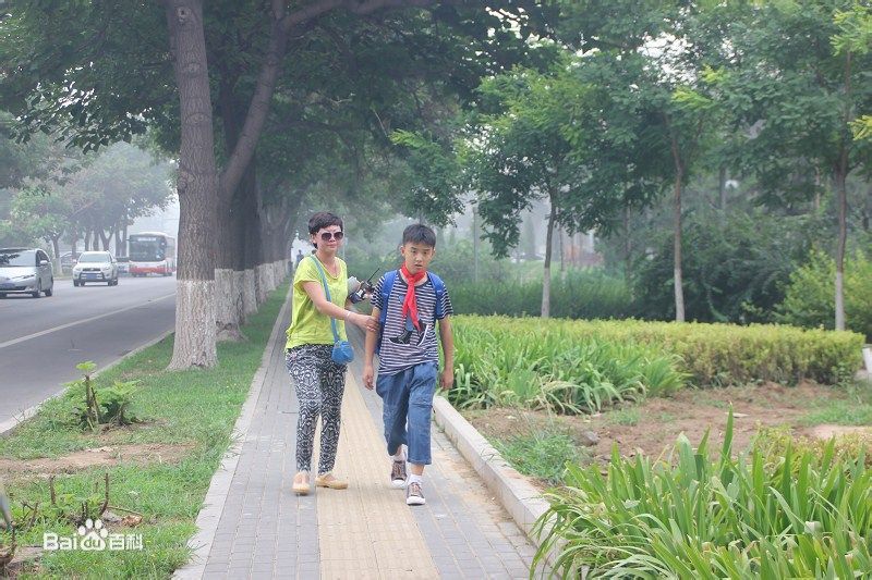 http://www.newswatch247.com/pics/star/pic/bf1660dbbe127a5cf964be80870bb90a.jpg