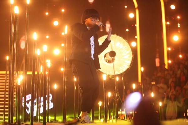 http://www.newswatch247.com/pics/star/pic/bf3f7e33c6b3a7b674636616ad0f7531.jpg