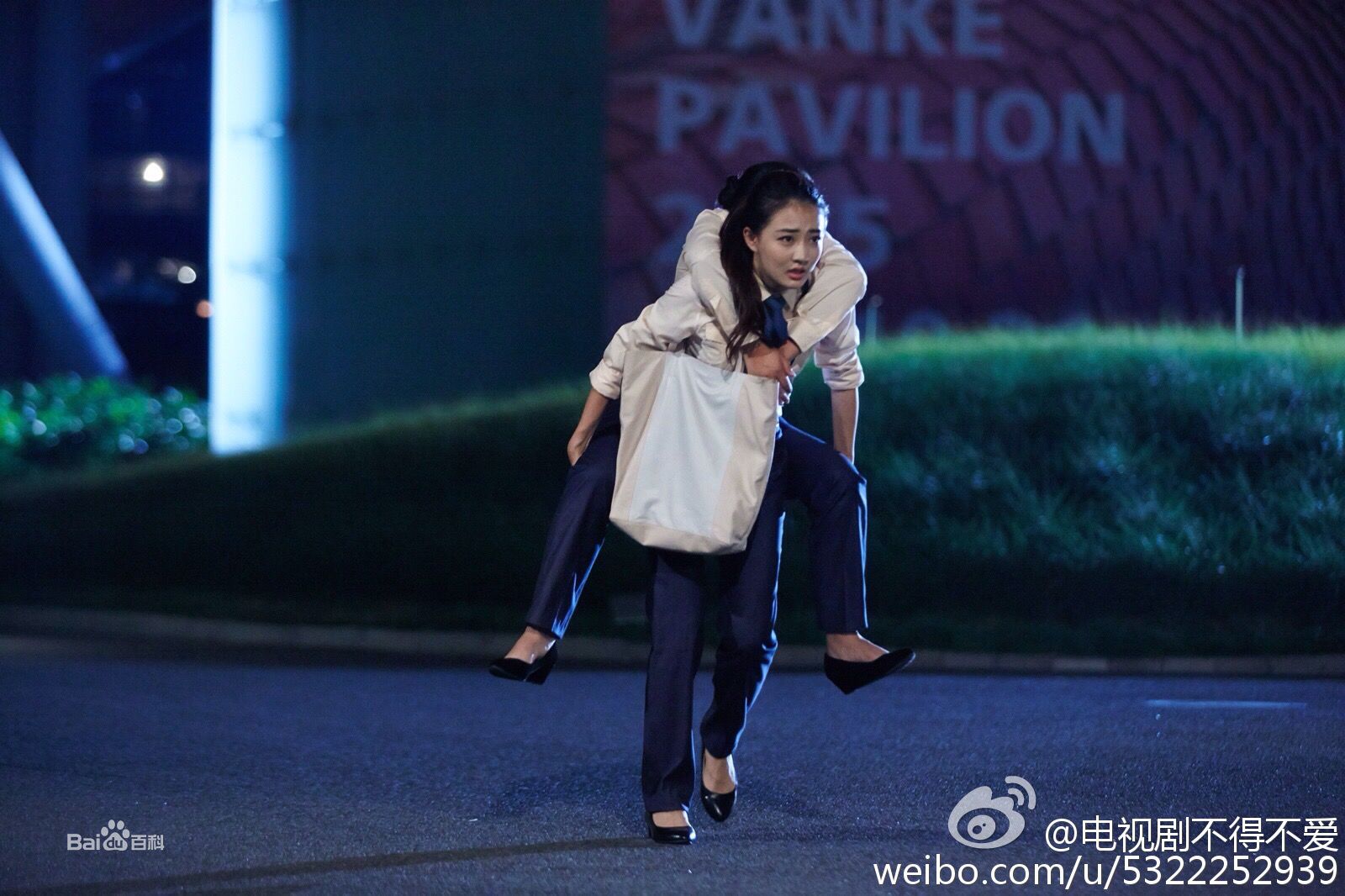 http://www.newswatch247.com/pics/star/pic/c08608c6c065c29201e23efadf7cbe46.jpg