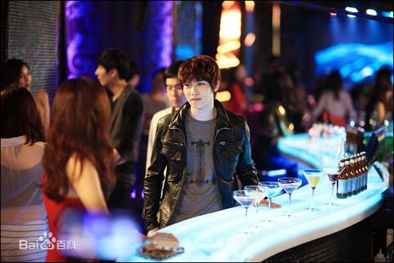 http://www.newswatch247.com/pics/star/pic/c1241c8ec32dc21ba1b3d7754dd15887.jpg