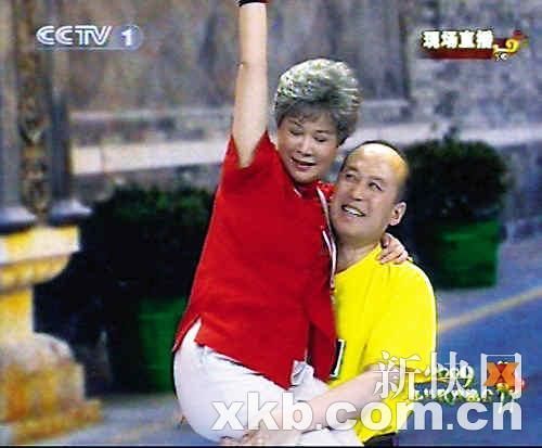 http://www.newswatch247.com/pics/star/pic/c191b37eef11839f475d3be75d3e108f.jpg