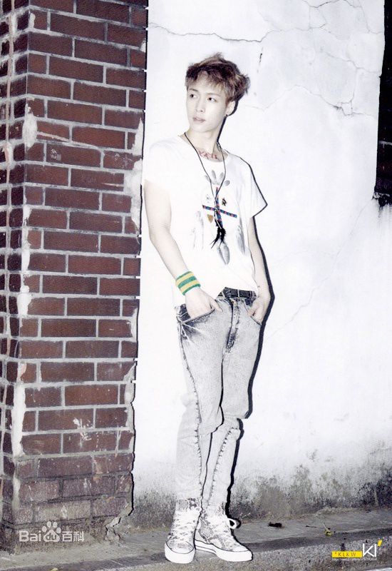 http://www.newswatch247.com/pics/star/pic/c24d3cbc71fffac0a5f7a1827a667cd5.jpg