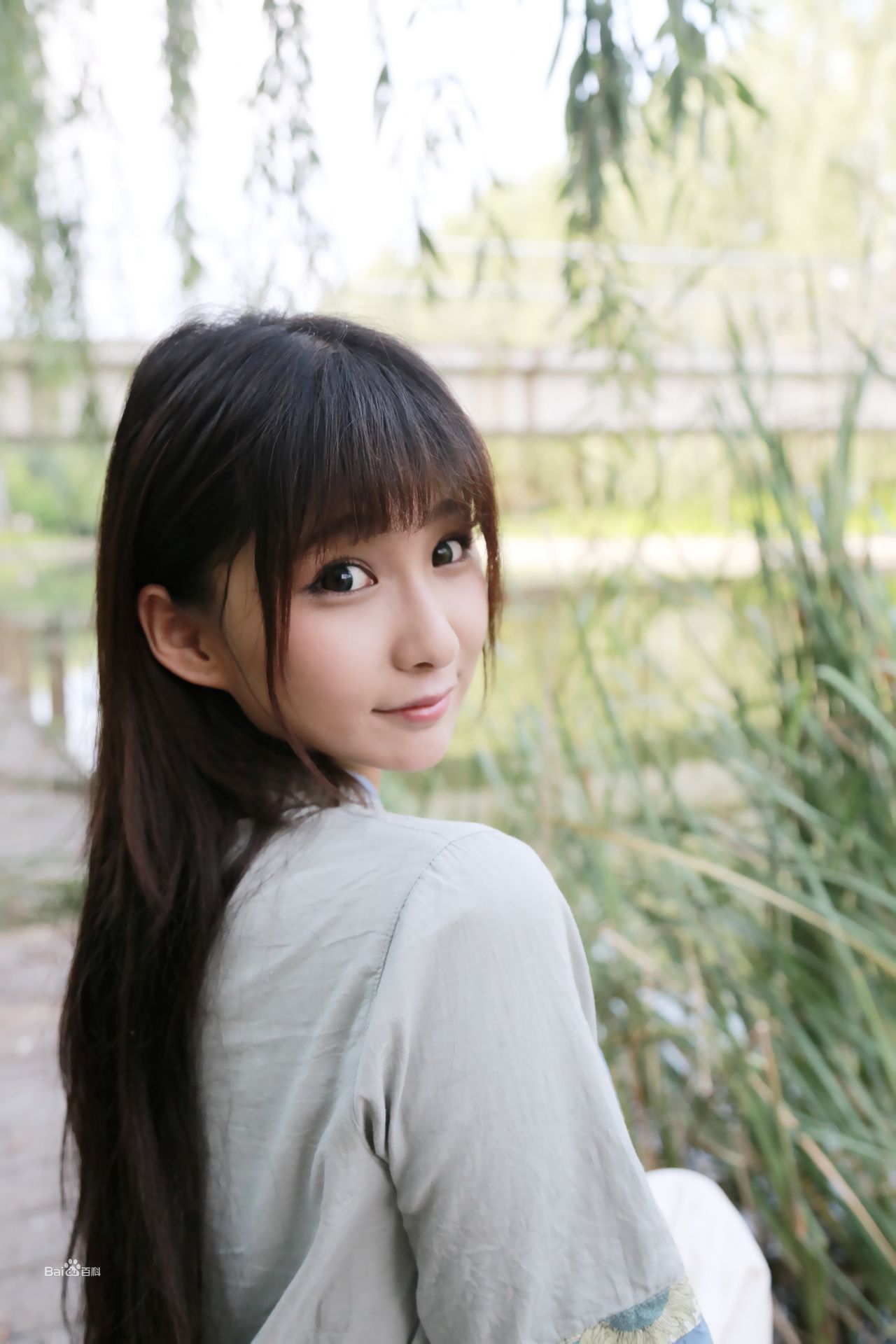 http://www.newswatch247.com/pics/star/pic/c36b2a81abeb7cc6be91a72e0ddbbe7f.jpg