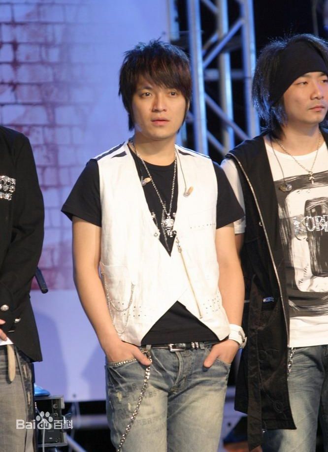 http://www.newswatch247.com/pics/star/pic/c4c6dcdae8f85f479432b983c4ed07fa.jpg