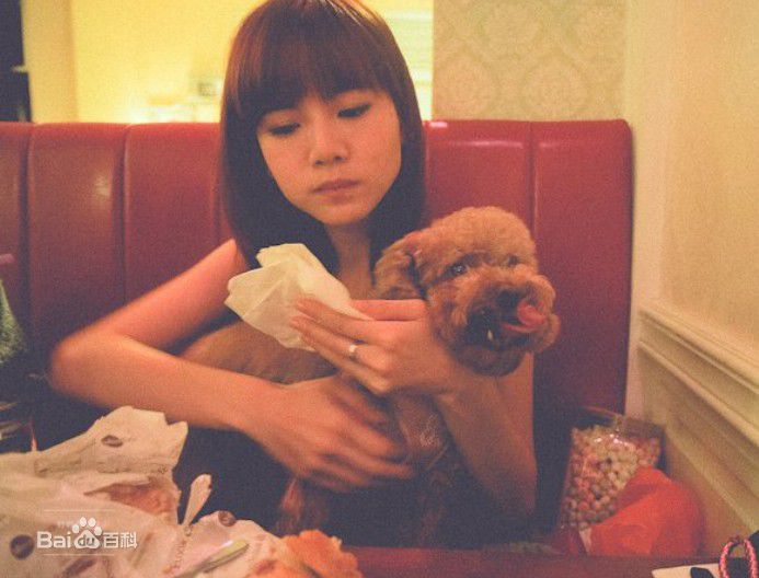 http://www.newswatch247.com/pics/star/pic/c5f3a7eec166b28e9c32f06bf7a7dccf.jpg