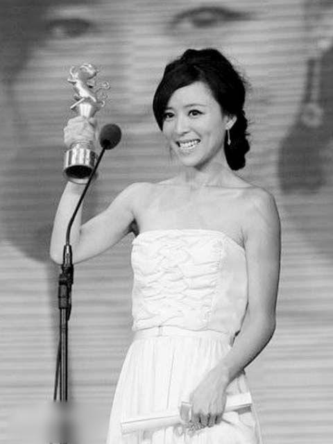 http://www.newswatch247.com/pics/star/pic/c660b5442d9965546ac09d04dbc80606.jpg