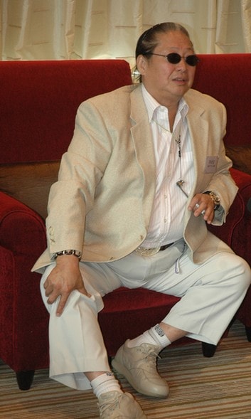 http://www.newswatch247.com/pics/star/pic/c87c/7acc8a6c6d392cc046177961350c.jpg