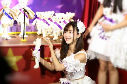 http://www.newswatch247.com/pics/star/pic/c8a5d90d496454148b4caa944fa8d3a0.jpg
