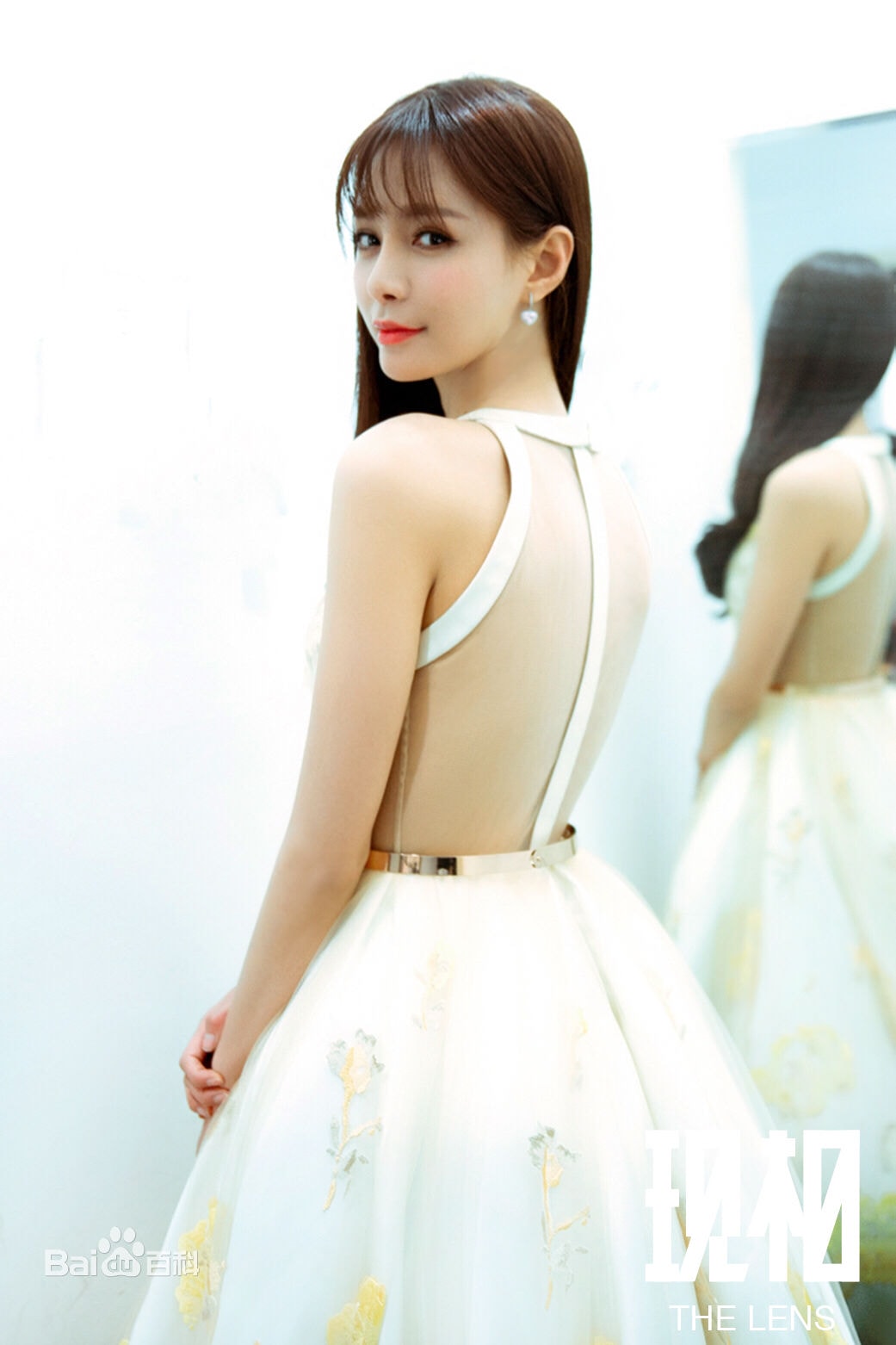 http://www.newswatch247.com/pics/star/pic/c8c6df0545945b3a17526cc2a370355c.jpg