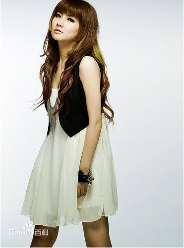 http://www.newswatch247.com/pics/star/pic/c90a7be06de6b4328fef407f07e0ef44.jpg