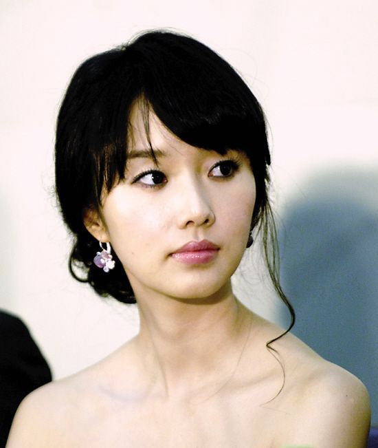 http://www.newswatch247.com/pics/star/pic/c910f5beb9ce75d319af327122814a4c.jpg