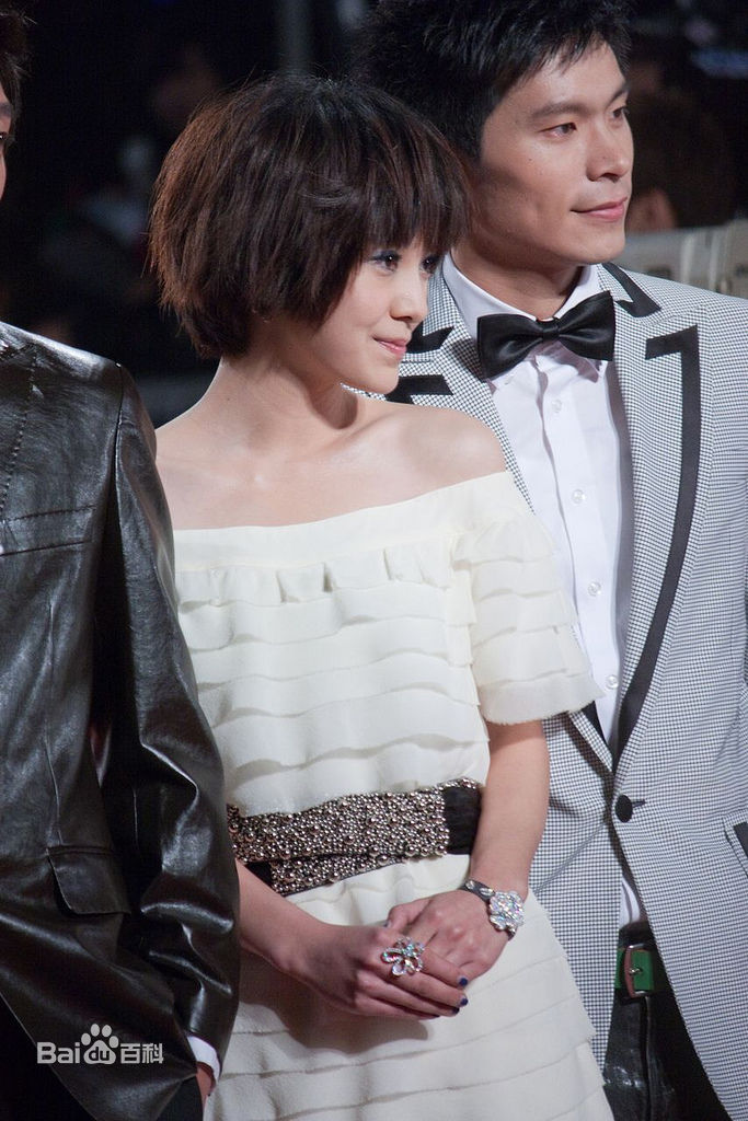 http://www.newswatch247.com/pics/star/pic/c963ba64dc8eb21eca32887e90486612.jpg