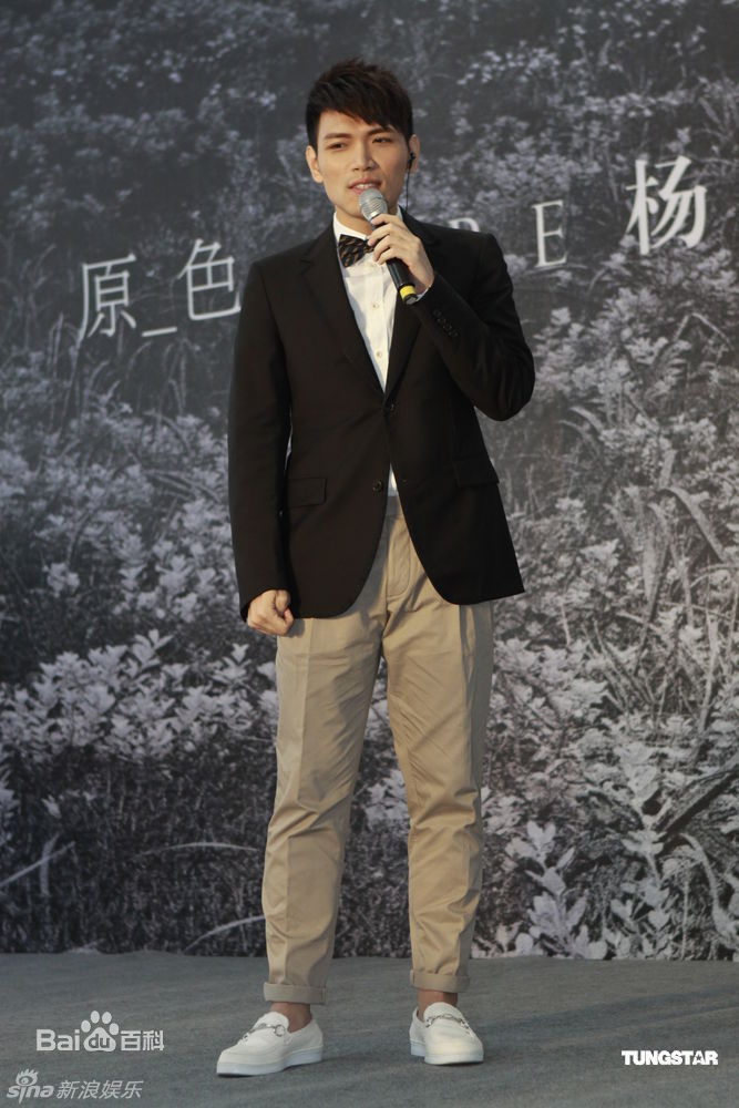 http://www.newswatch247.com/pics/star/pic/c99e2e01230cd09337b102d25556a322.jpg