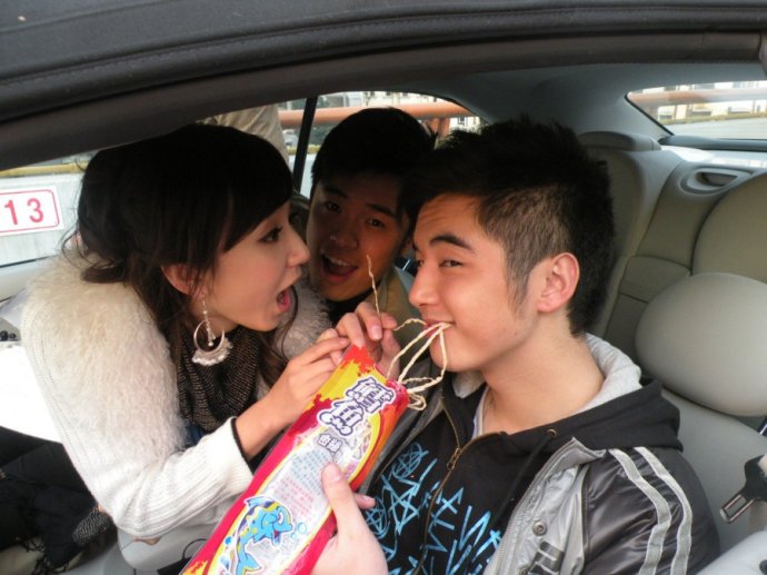 http://www.newswatch247.com/pics/star/pic/cab6/6f5b67e0c51e8aef1ff0afc211ab.jpg