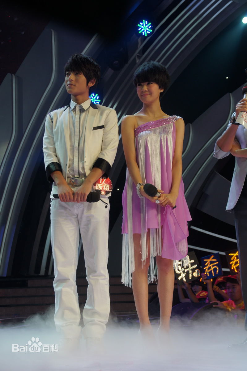 http://www.newswatch247.com/pics/star/pic/cb3ada07395cb6fc41a501d4972696a9.jpg
