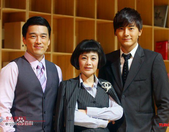 http://www.newswatch247.com/pics/star/pic/cc1a948a6d4bfa2595dbd2a4cb4c6bb0.jpg